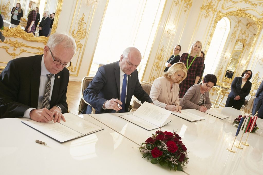 Sonja Ledl-Rossmann, Doris Bures, Borisov Glavchev, Eiki Nestor Foto: Thomas Topf