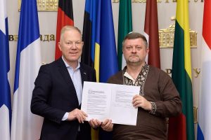 Väliskomisjoni esimees Marko Mihkelson ja Ukraina parlamendi aseesimees Oleksandr Kornijenko