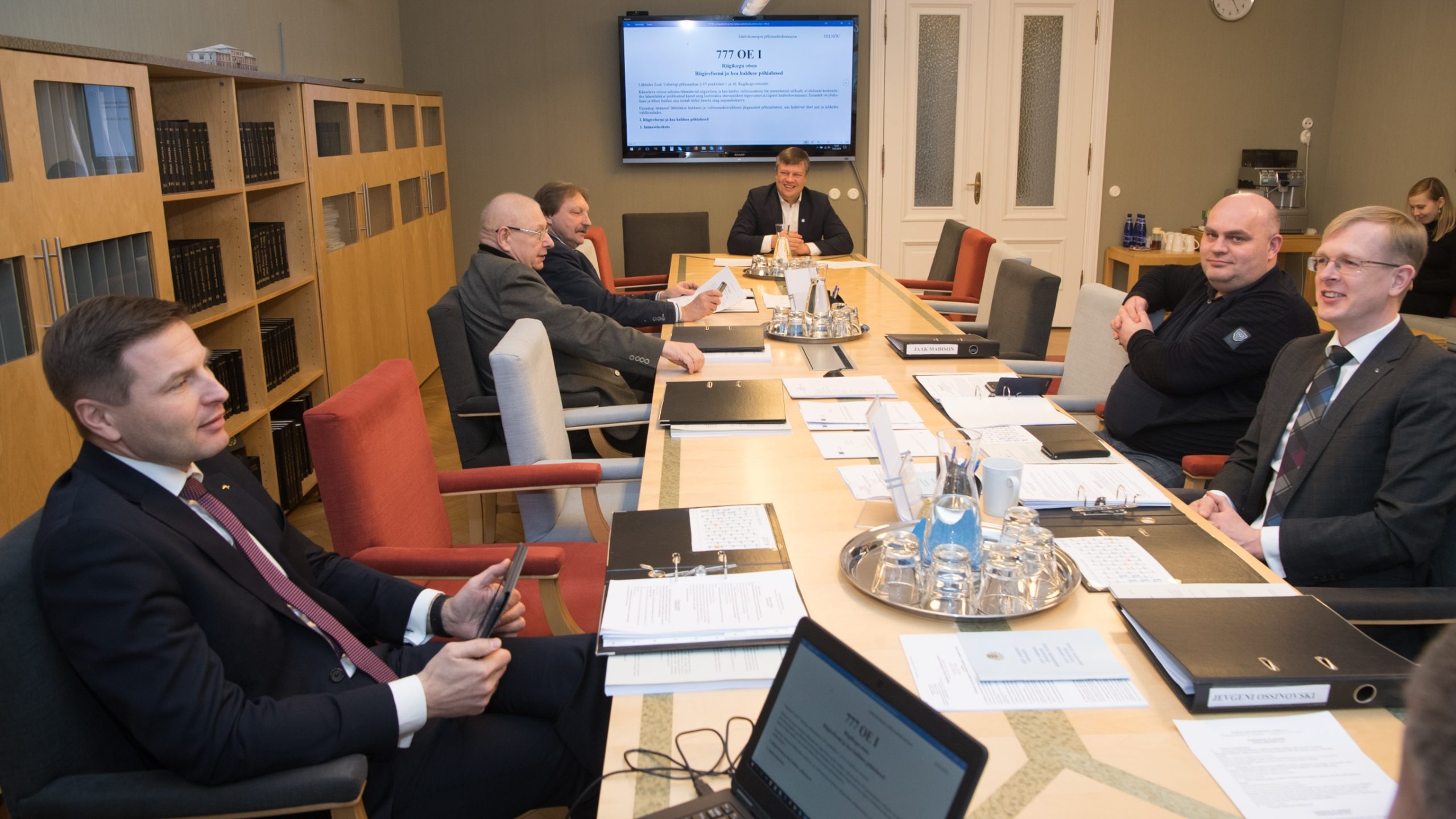 Tanel Talve tutvustas põhiseaduskomisjonile riigireformi probleemkomisjoni otsuse eelnõu. Foto autor: Erik Peinar, Riigikogu Kantselei