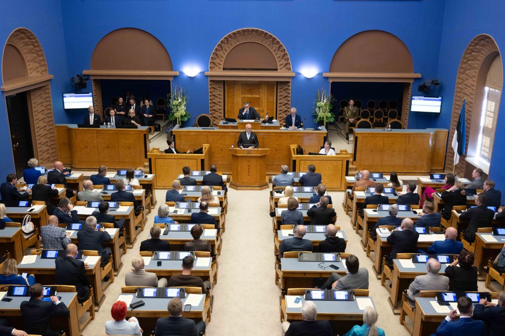 Riigikogus algas sügisistungjärk