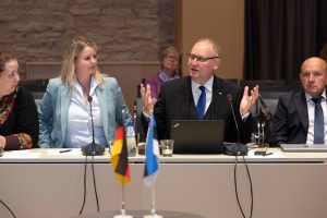 Maaelukomisjoni liikmed kohtusid Saksamaa Nordrhein-Westfaleni liidumaa parlamendi regionaal- ja kohalike omavalitsuste komisjoni delegatsiooniga. Foto: Erik Peinar