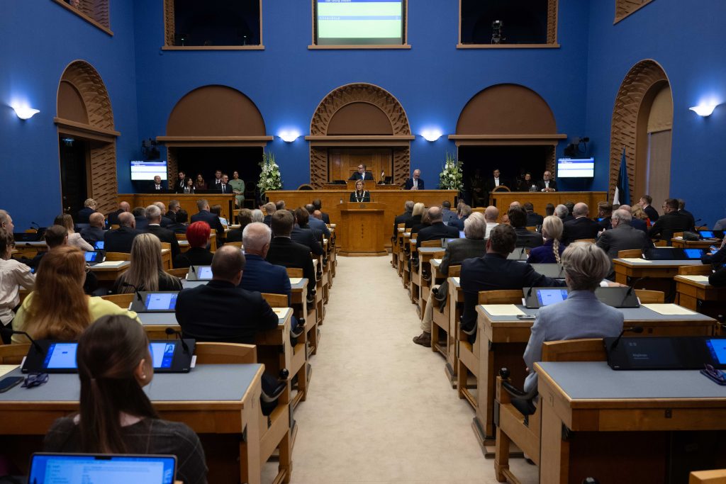 Riigikogus kuulati ära arupärimine Rail Balticu tuleviku kohta