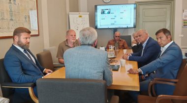 Tiit Land (seljaga) Riigikogu Keskerakonna fraktsioonis